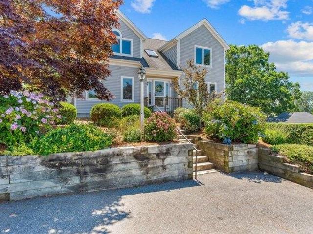house with 4 bedroom, Mashpee MA ES105681881