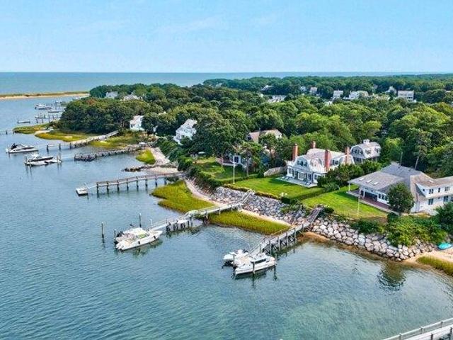 house with 4 bedroom, Mashpee MA ES105710660