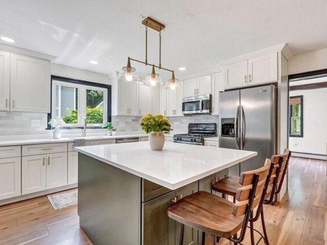 house with 4 bedroom, Maynard MA ES105439737
