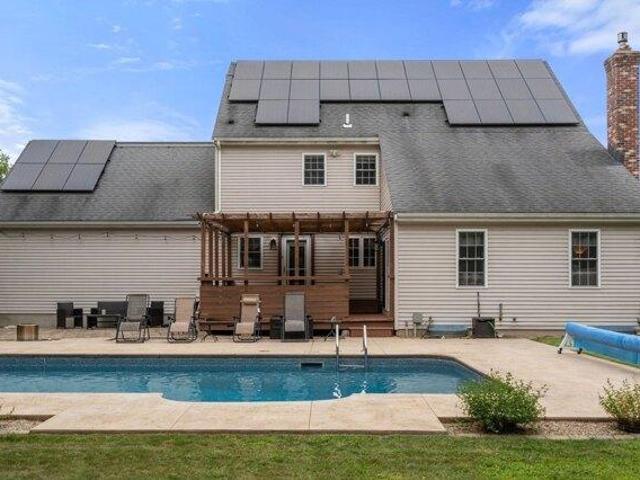 house with 4 bedroom, Mendon MA ES105579364
