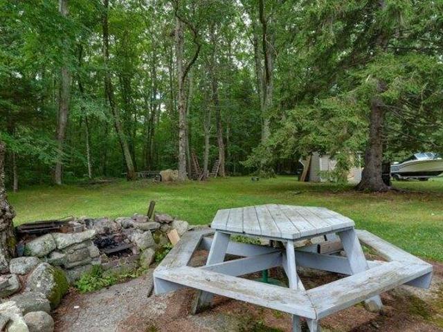 house with 4 bedroom, Medway MA ES105574838