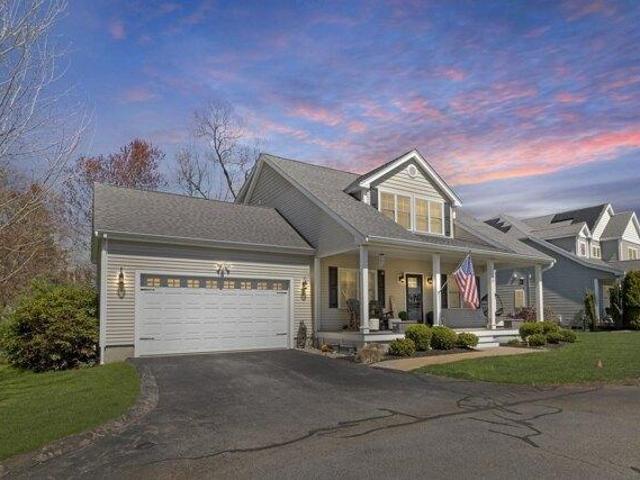 house with 4 bedroom, Medway MA ES105612335