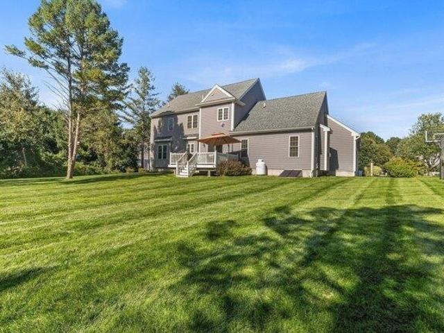 house with 4 bedroom, Medway MA ES105613799