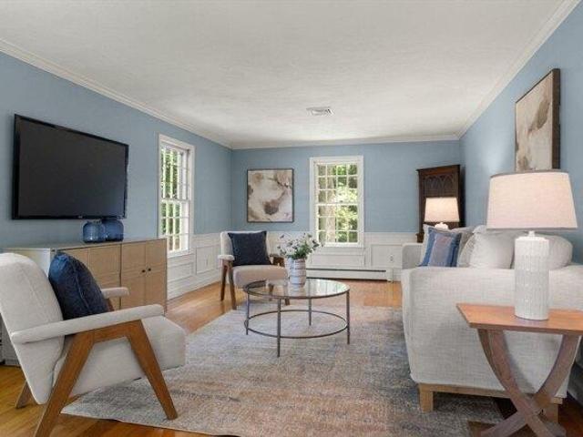 house with 4 bedroom, Medfield MA ES105515867