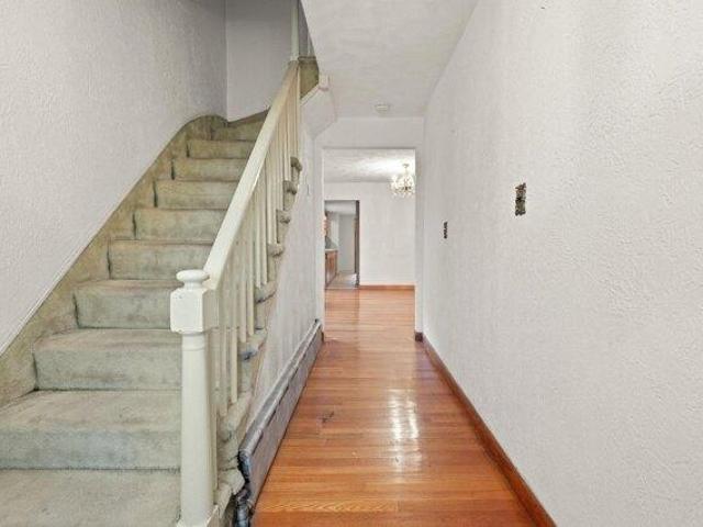 house with 4 bedroom, Medford MA ES105475911