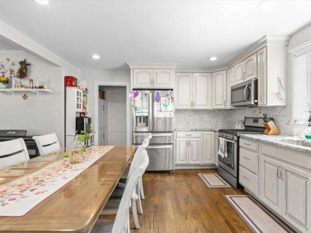 house with 4 bedroom, Medford MA ES105476751