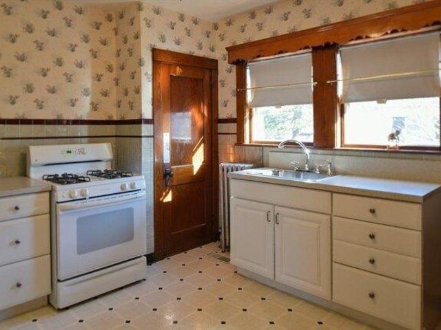 house with 4 bedroom, Medford MA ES105557262