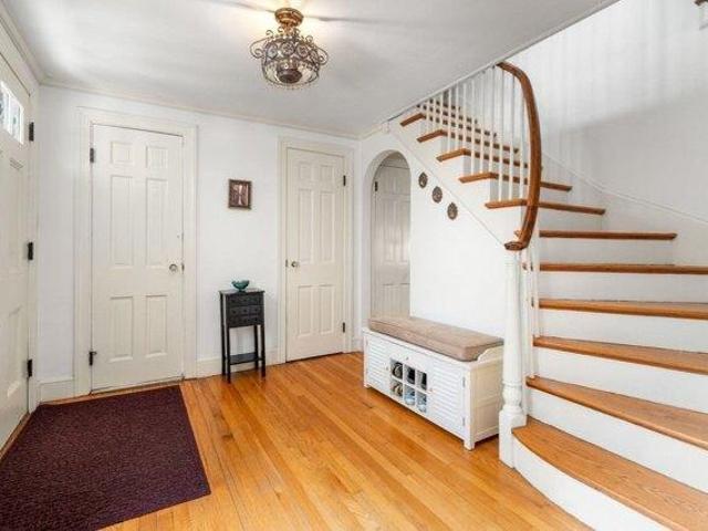 house with 4 bedroom, Medford MA ES105561038