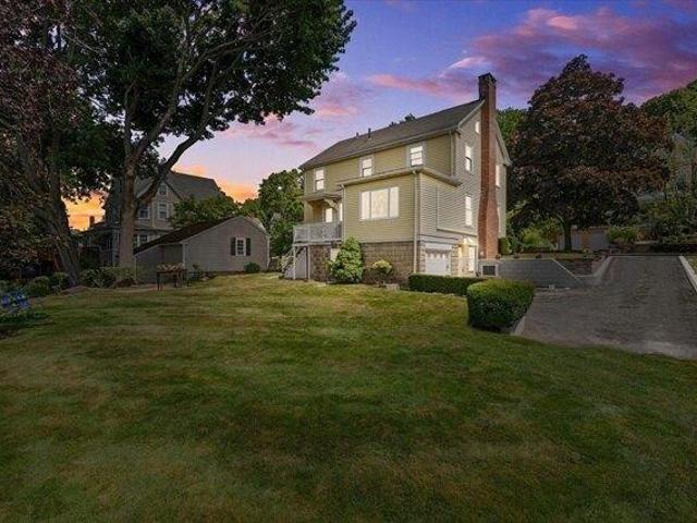 house with 4 bedroom, Medford MA ES105575820