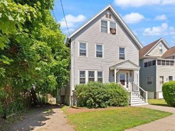 house with 4 bedroom, Medford MA ES103436282