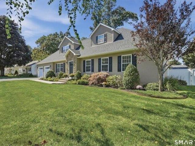 house with 4 bedroom, Meriden CT ES105574672