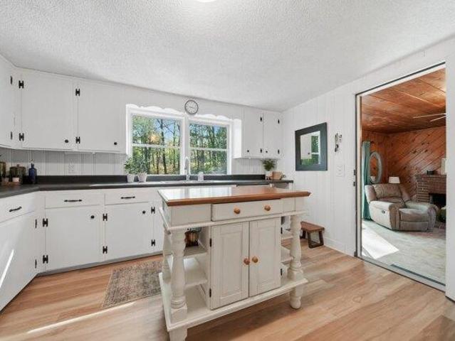 house with 4 bedroom, Merrimack NH DS104331631