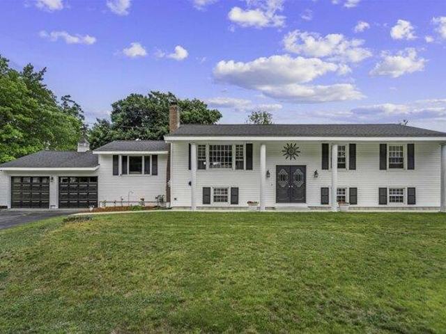 house with 4 bedroom, Merrimack NH DS104376275