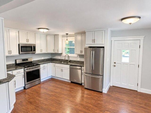 house with 4 bedroom, Minot ME ES105493798