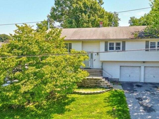 house with 4 bedroom, Middletown NY ES105288766