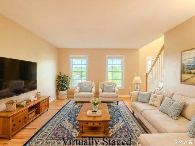 house with 4 bedroom, Middletown CT ES105438319