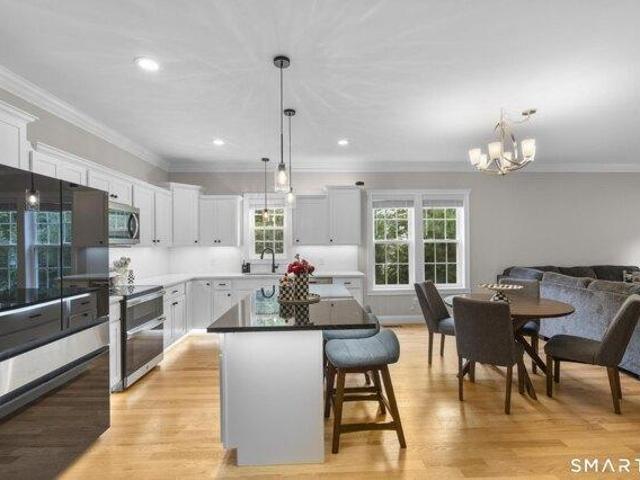 house with 4 bedroom, Middletown CT ES105630729
