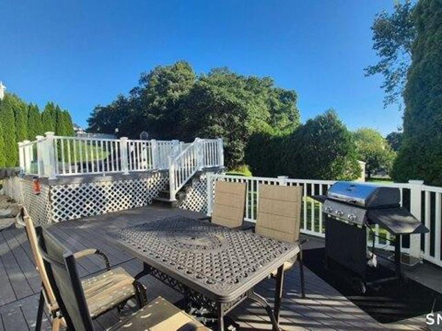 house with 4 bedroom, Middletown CT ES106141573