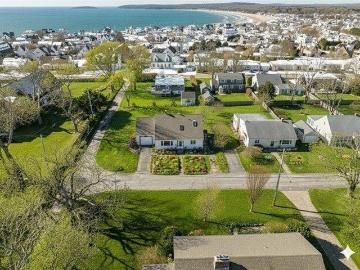 house with 4 bedroom, Middletown RI DS103436408