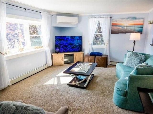 house with 4 bedroom, Middletown RI ES105650416