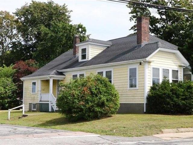 house with 4 bedroom, Middletown RI ES105713597