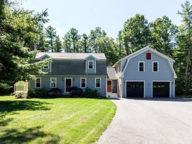 house with 4 bedroom, Middleboro MA ES105633150
