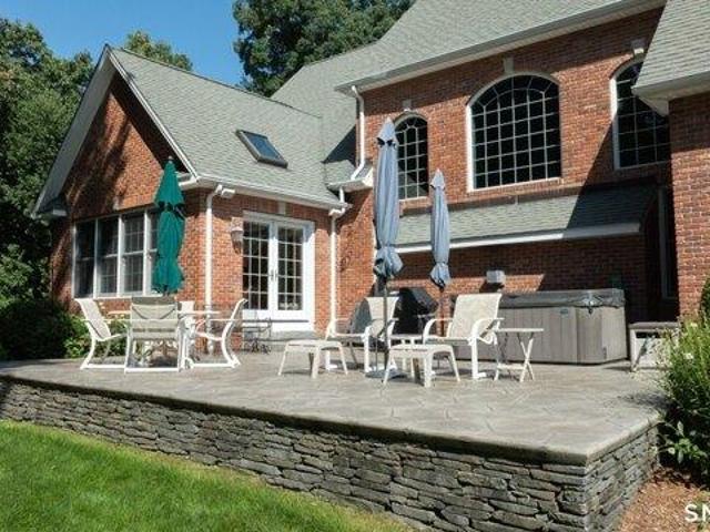 house with 4 bedroom, Middlebury CT ES105575403