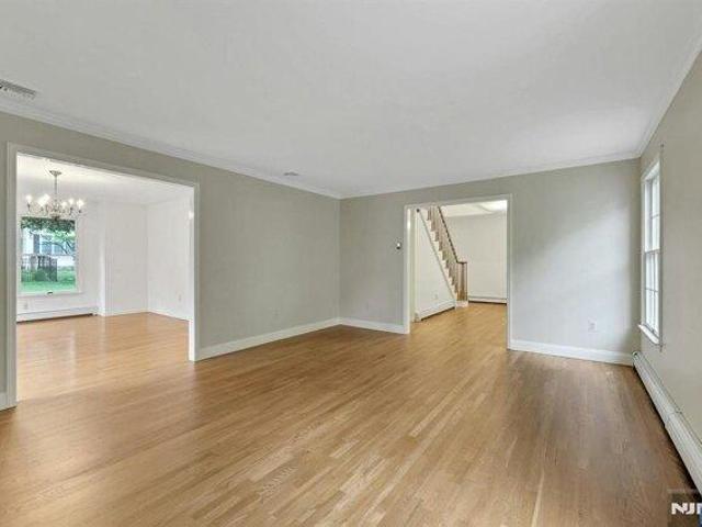 house with 4 bedroom, Midland Park NJ ES105291649