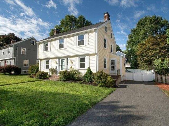 house with 4 bedroom, Milton MA ES105551134