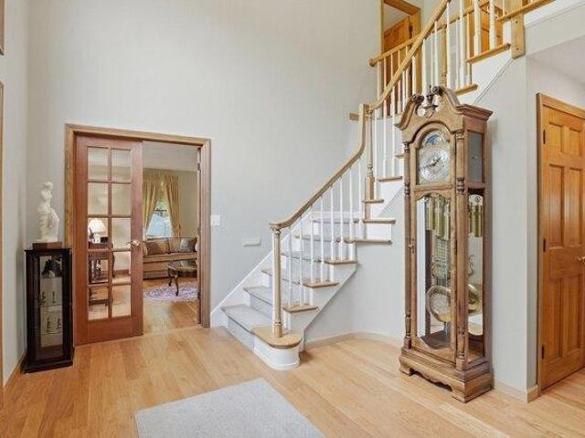 house with 4 bedroom, Milford MA ES105492893