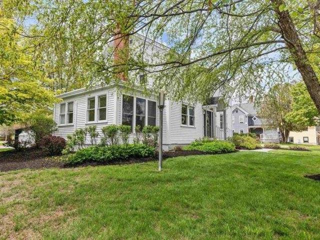 house with 4 bedroom, Milford NH ES105415220