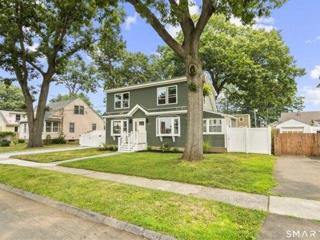 house with 4 bedroom, Milford CT ES105441036