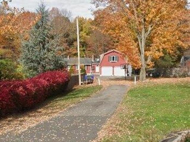 house with 4 bedroom, Milford CT ES105475391