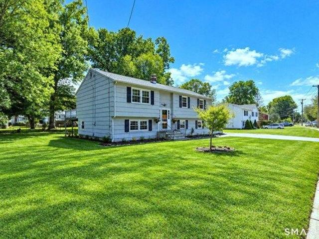 house with 4 bedroom, Milford CT ES105537675