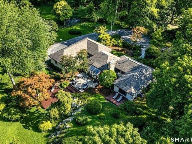 house with 4 bedroom, Milford CT ES105552693