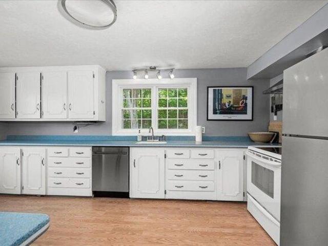 house with 4 bedroom, Millbury MA ES104478081