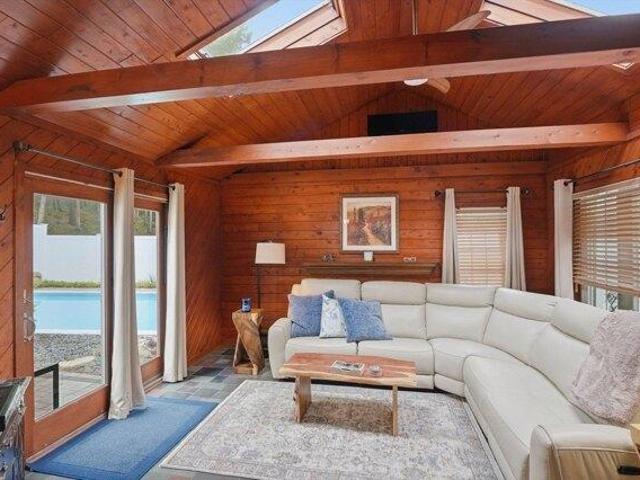 house with 4 bedroom, Millbury MA ES104515294