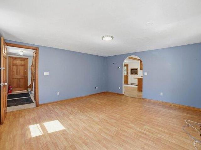 house with 4 bedroom, Millbury MA ES105427319