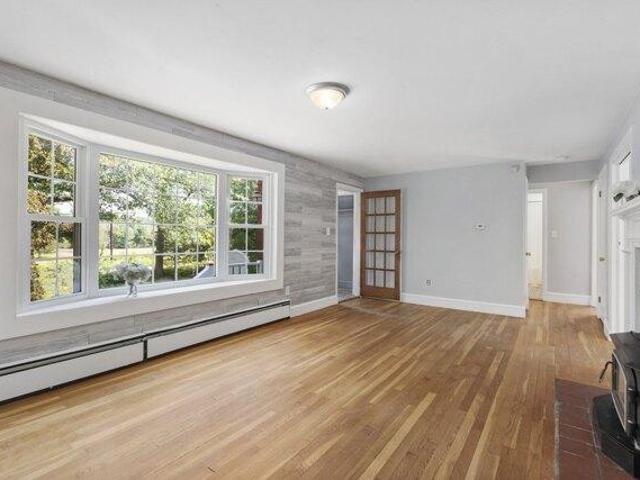 house with 4 bedroom, Millis MA ES105535245