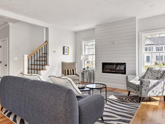 house with 4 bedroom, Millis MA ES105629803