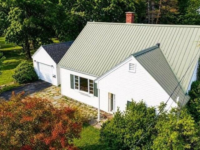 house with 4 bedroom, Montague MA ES105352702