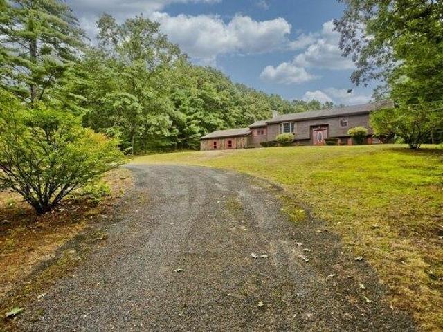 house with 4 bedroom, Montague MA ES105367485