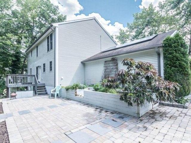 house with 4 bedroom, Montville CT ES105537306