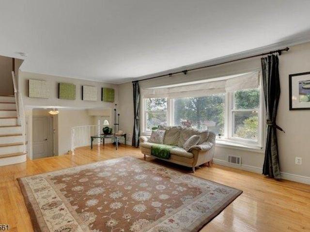 house with 4 bedroom, Mountainside NJ ES105276591