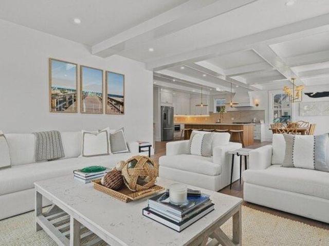 house with 4 bedroom, Nantucket MA ES106000473