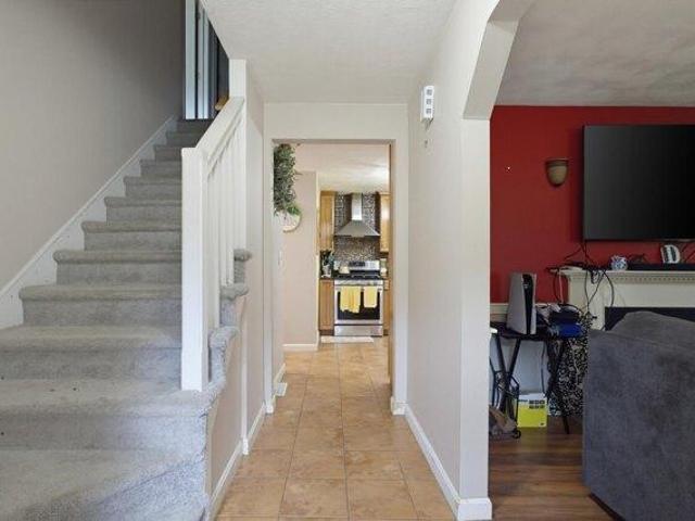 house with 4 bedroom, Nashua NH ES104541517