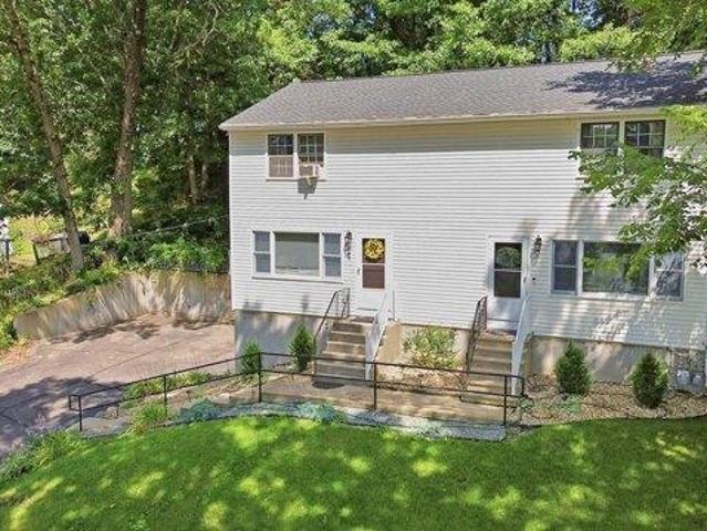 house with 4 bedroom, Nashua NH ES105997370