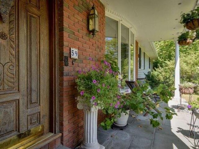 house with 4 bedroom, Natick MA ES105415095