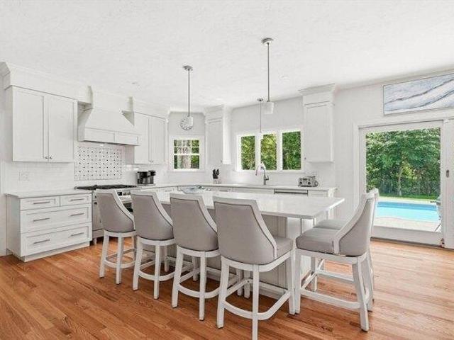 house with 4 bedroom, Natick MA ES105350163