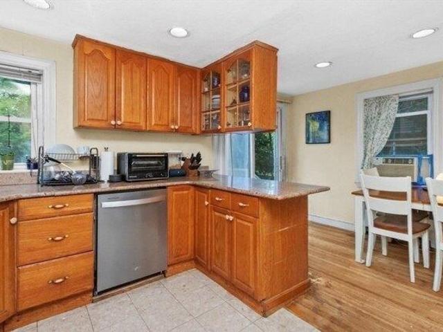 house with 4 bedroom, Newton MA ES105475739